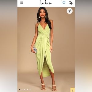 Lulu’s “Dreamy Date” light green surplice midi dress M